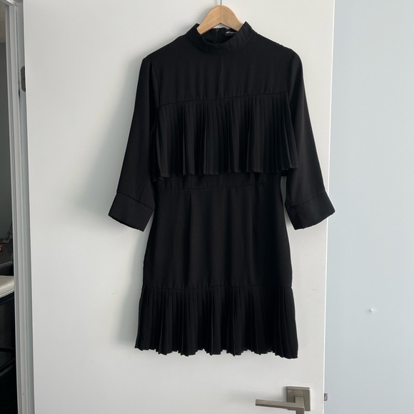 NWOT Prettylittlethings fun dress in size US 6 - Picture 2 of 5